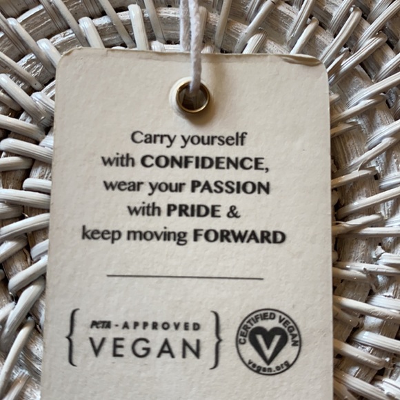 NWT On The Border Bamboo Woven Round Straw Bag - Picture 7 of 7